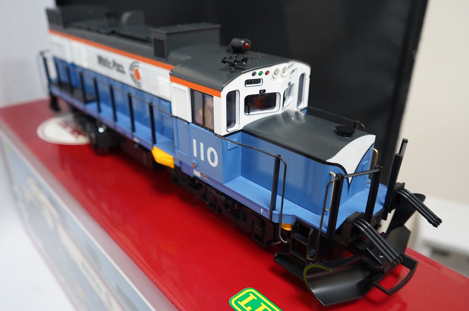 A boxed Lehman LGB (2055) G scale railway White Pass Co-Co diesel locomotive, 110, in blue and white livery. Condition - good, evidence of very minor running wear only.